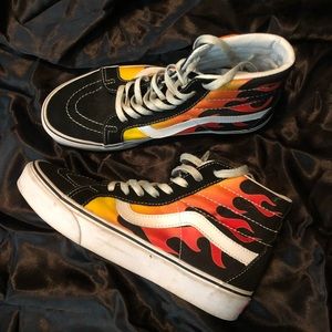 SK-8 FLAME Black VANS - Size 8.5 US Women